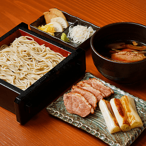 <極上>名物千住葱と鴨のせいろ蕎麦