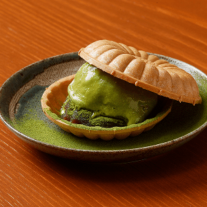 白玉餡アイス抹茶